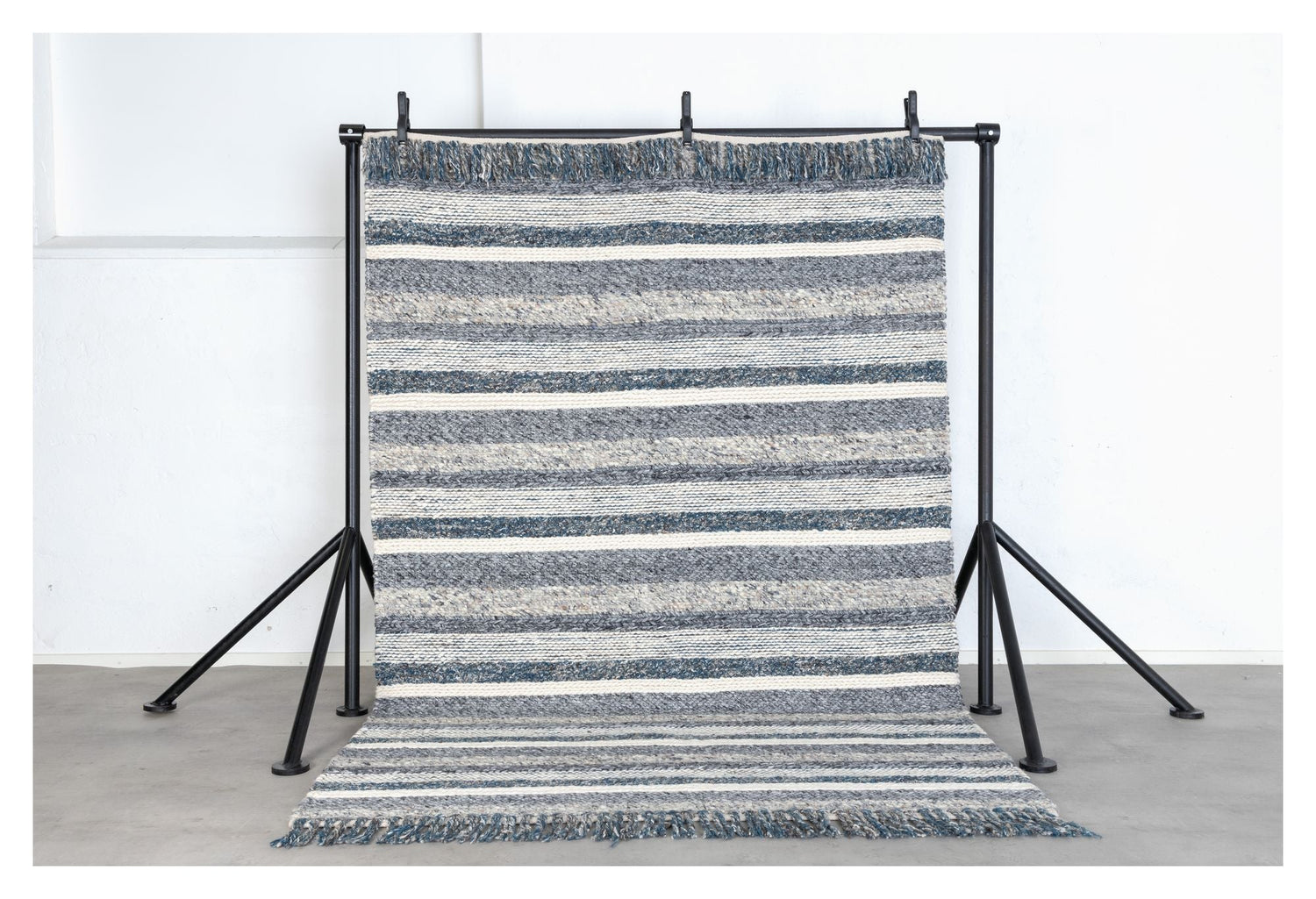 Agra uld tæppe, 170x240, Marine/Grå - UNOLIVING.COM