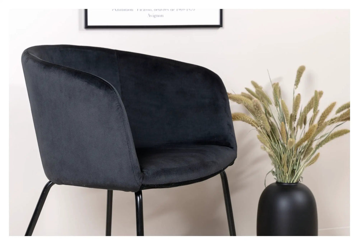 Berit Spisebordsstol, Sort Velour - UNOLIVING.COM