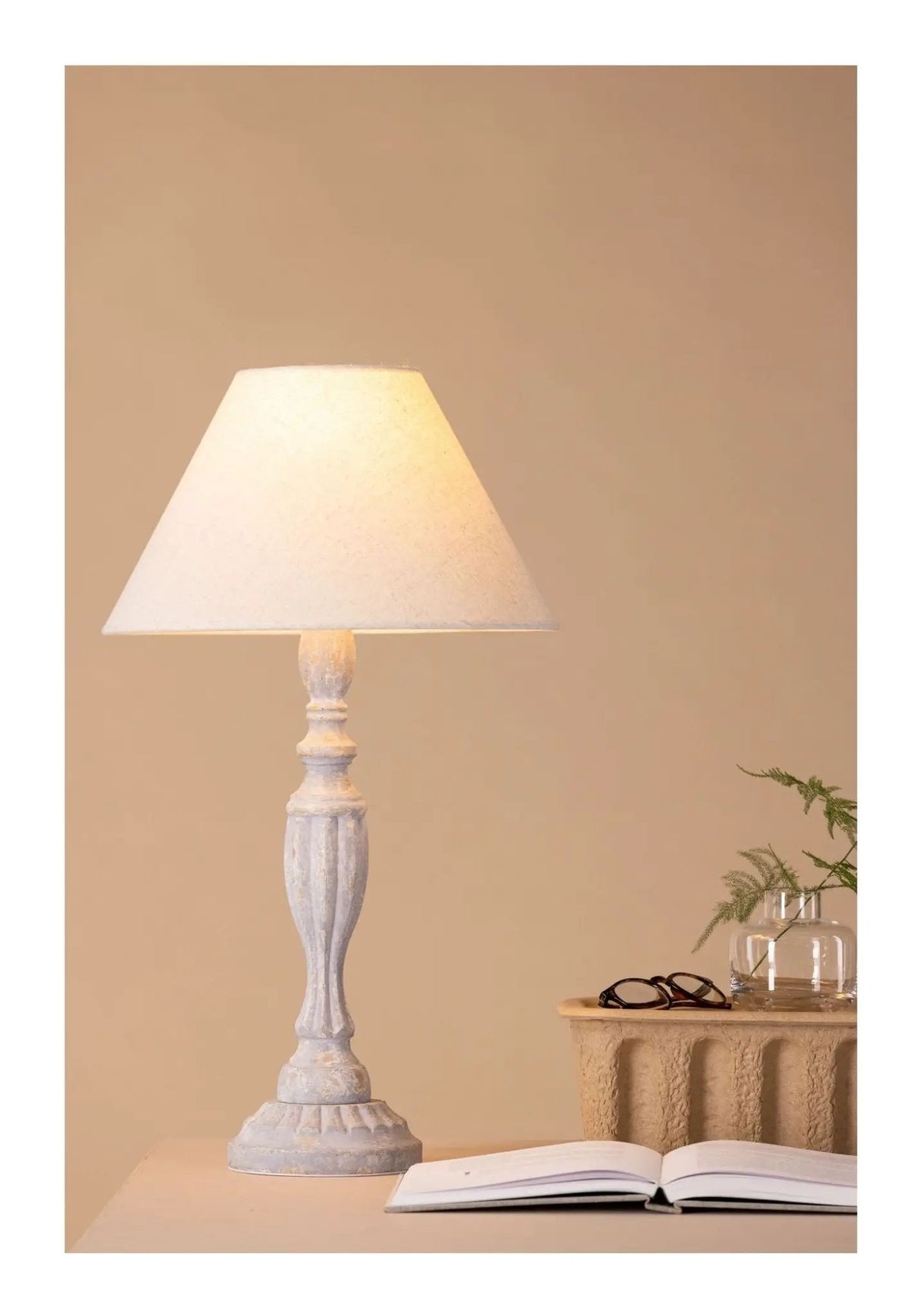 Caen Bordlampe, Træ, Beige - UNOLIVING.COM