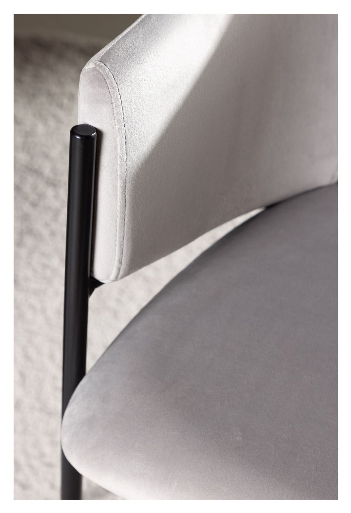 Evelina Spisebordsstol, Sort, Lysegrå velour - Unoliving.com