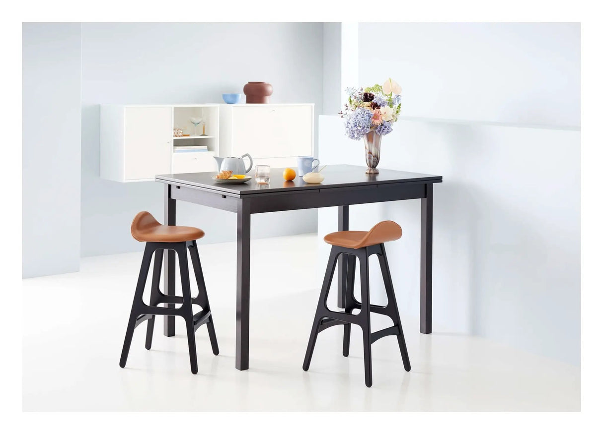 Findahl Buck lav Barstol eg/sort, Sydney cognac læder - Unoliving.com