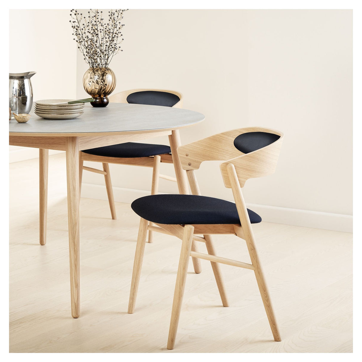 Findahl Springer Spisebordsstol, Eg/Sort - Unoliving.com