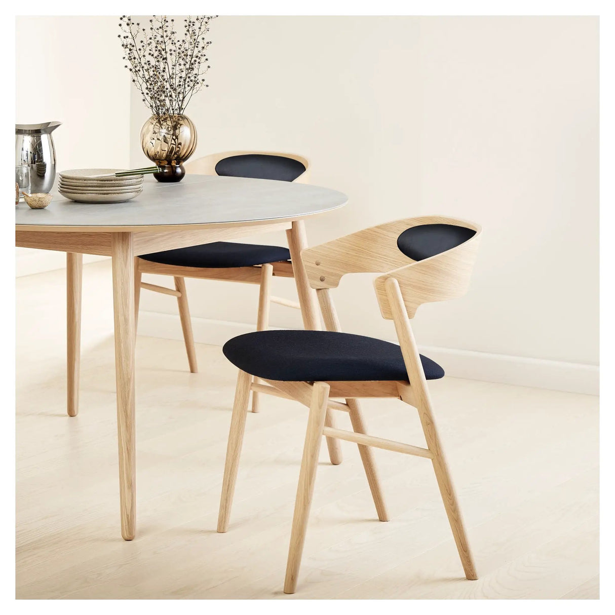 Findahl Springer Spisebordsstol, Eg/Sort - Unoliving.com