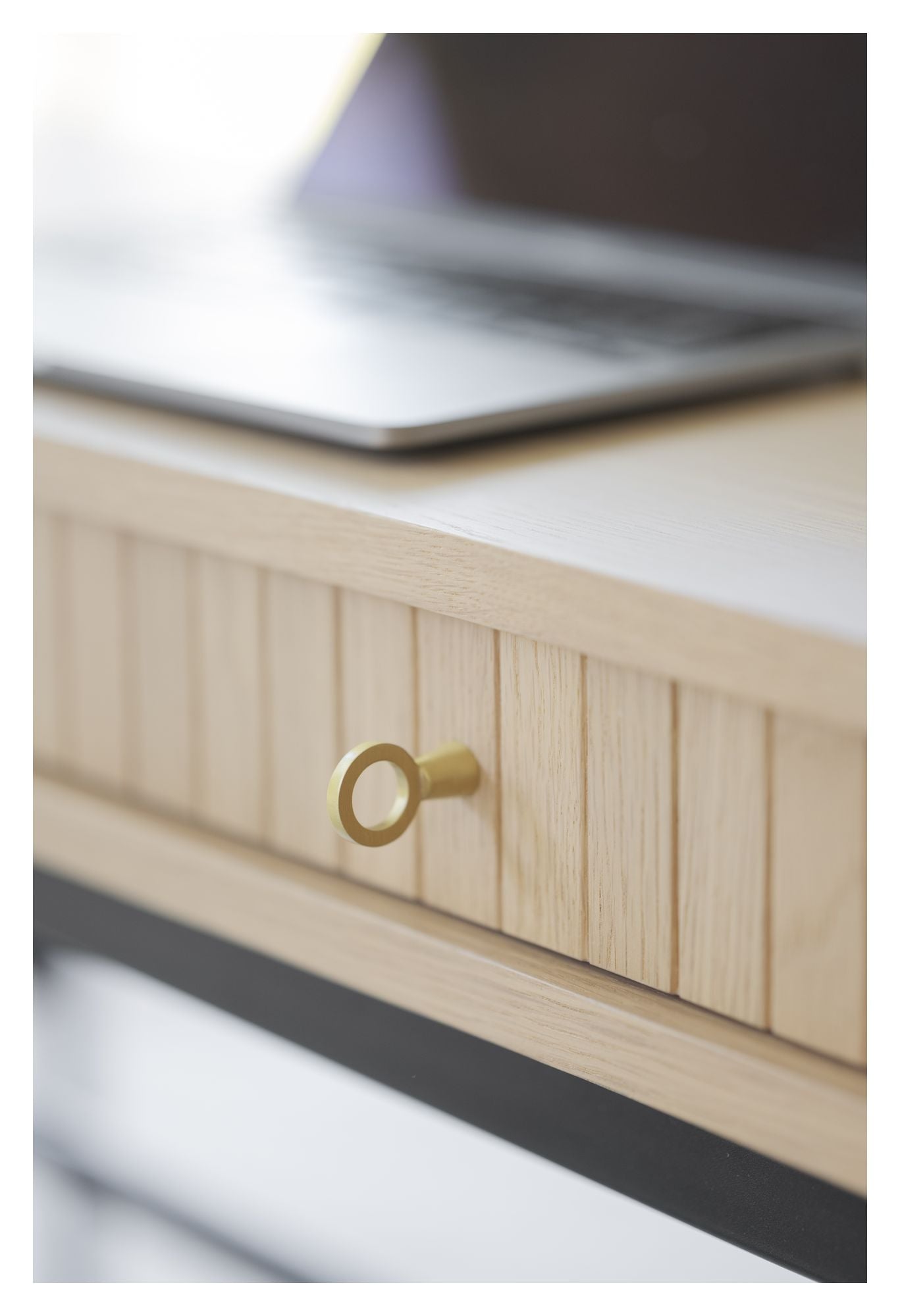 Haddington Skrivebord - Hvidpigmenteret eg - Unoliving.com