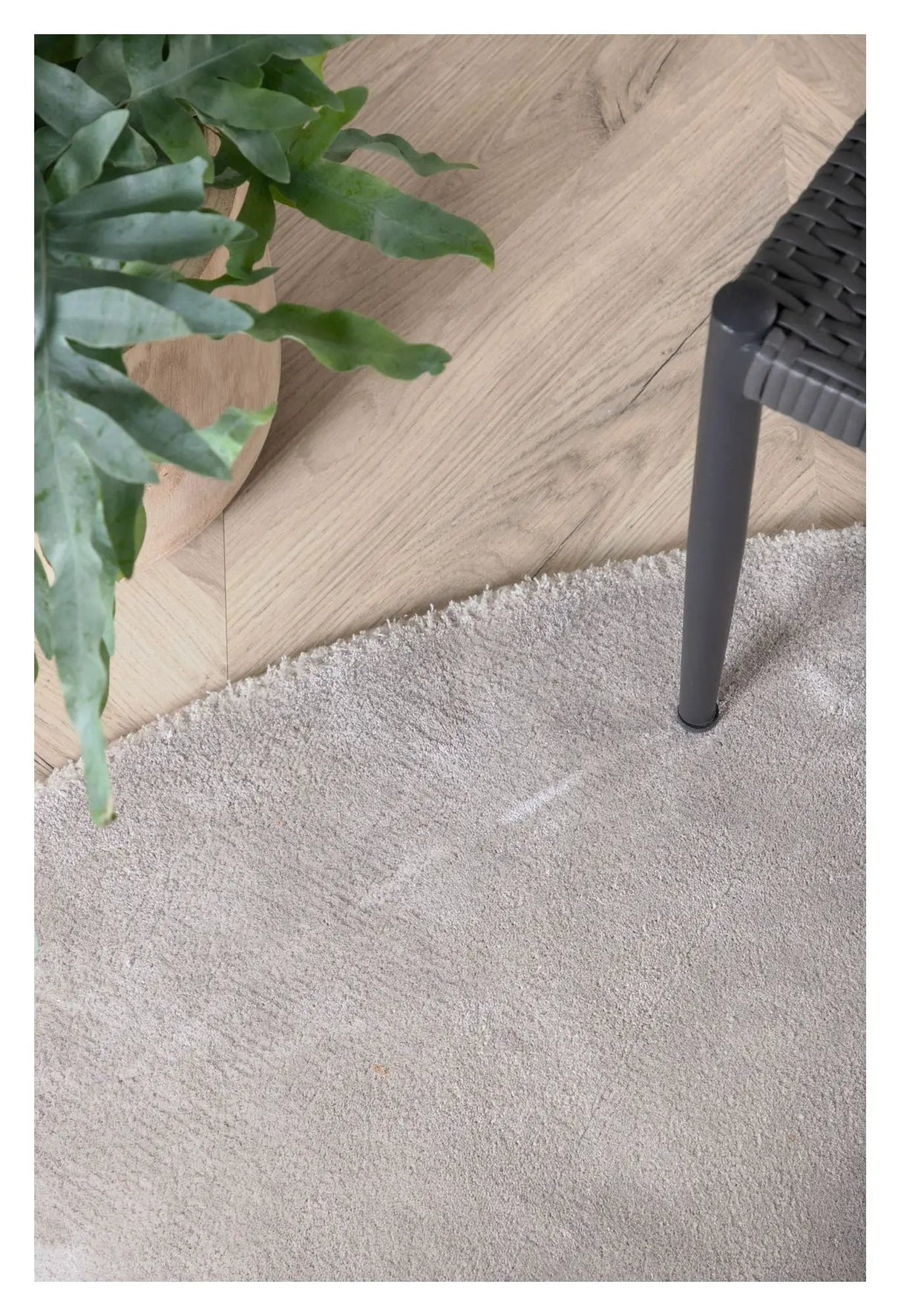 Indra Viscose Tæppe Ø200 - Sølv - Unoliving.com