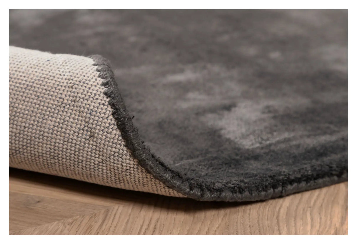 Indra Viscose tæppe, 171x242, Mørkegrå - Unoliving.com