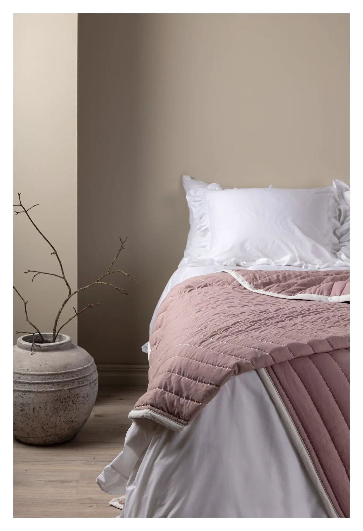 Juni Sengetæppe 180x260 - Lyserød - Unoliving.com