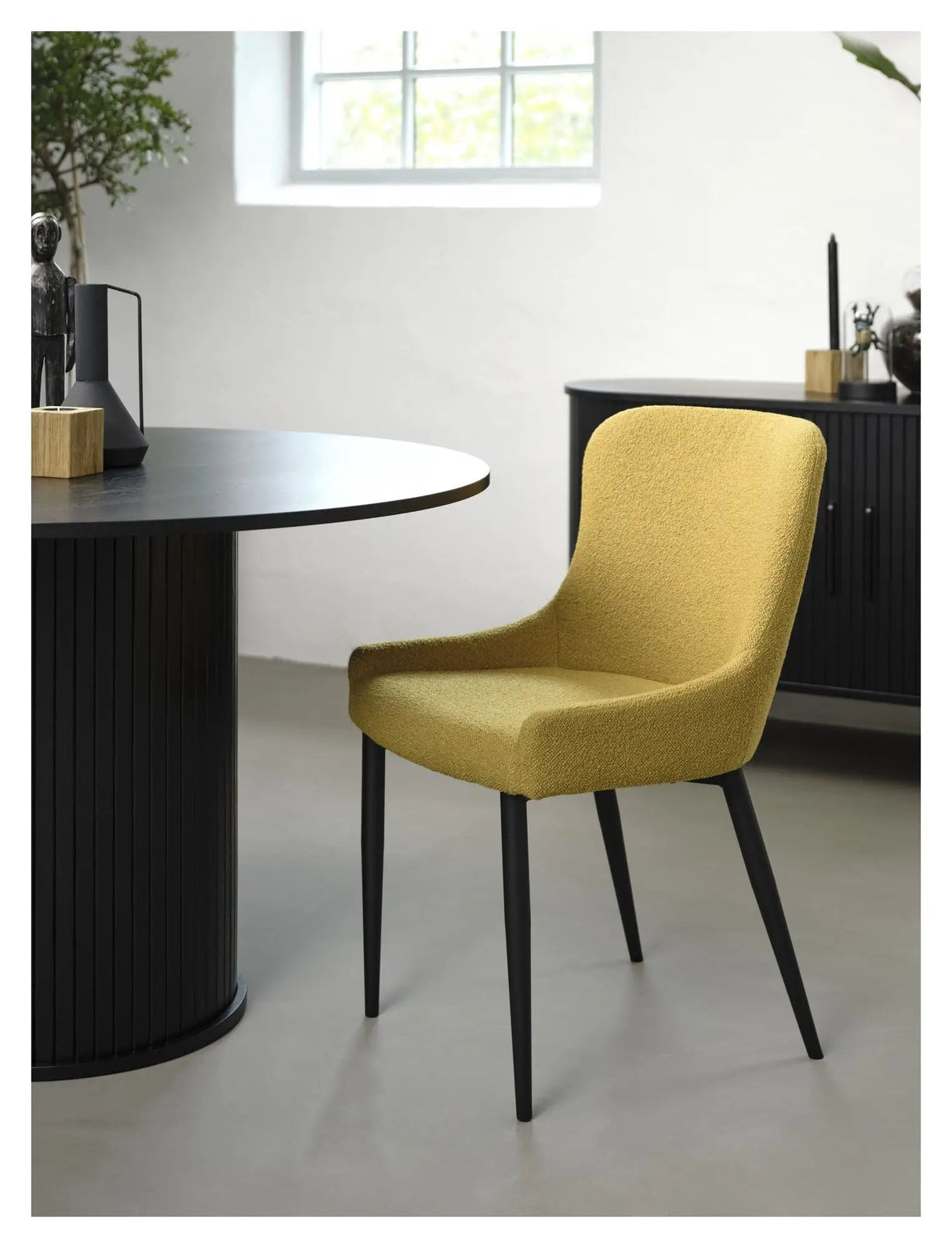Malmö Spisebord Ø120 - Sort/eg - Unoliving.com