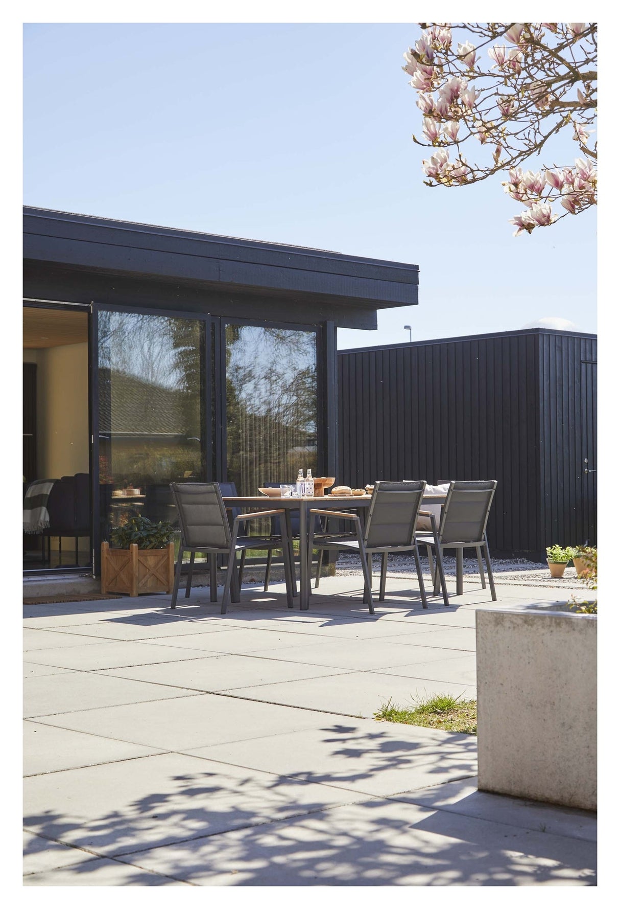 Mood havestol m/armlæn, dobbel lag,sort/eg - Unoliving.com