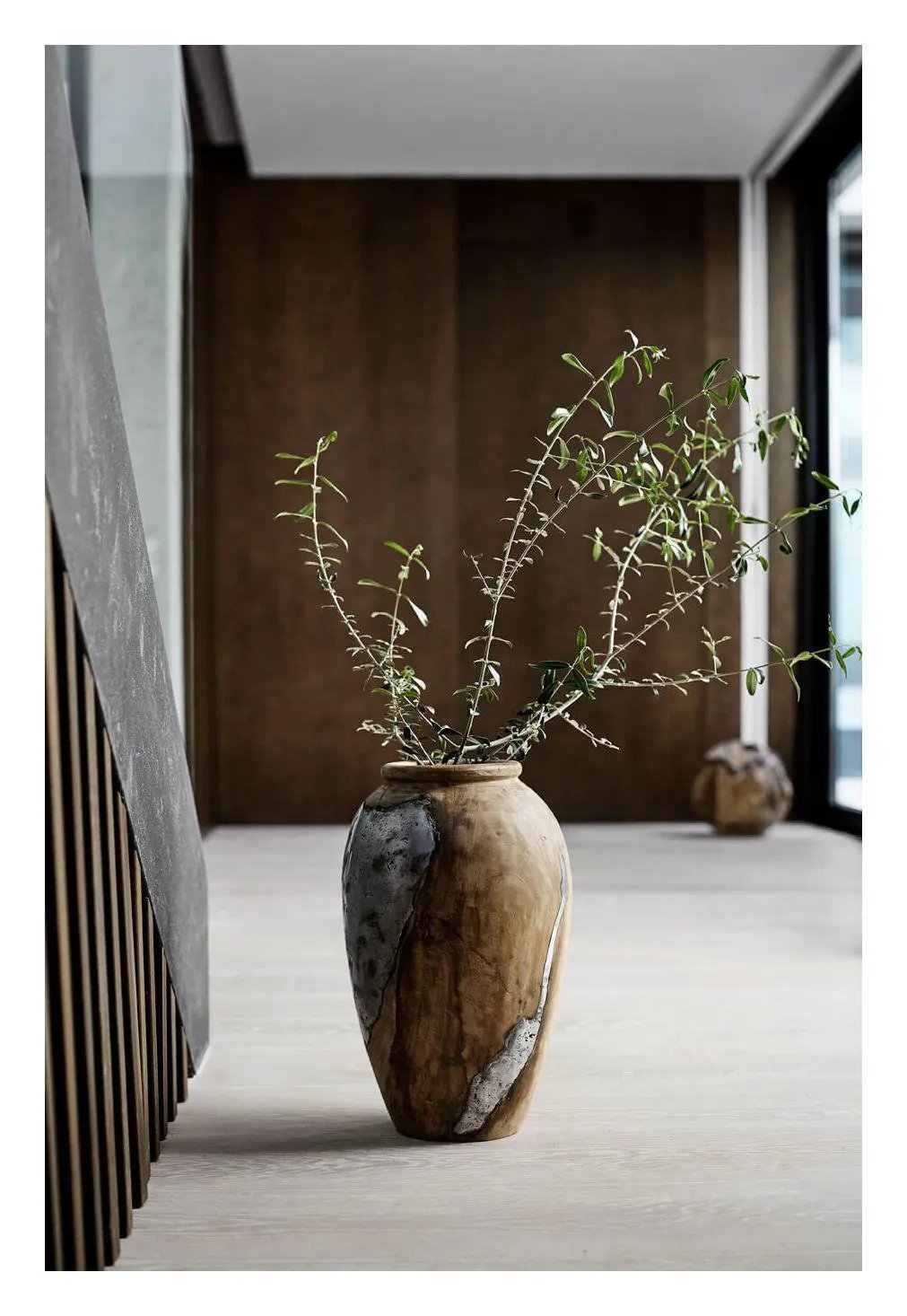 Muubs Onua Vase - Teakrod/Aluminium