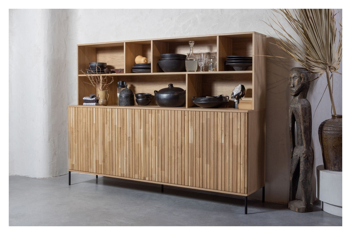 New Gravure Højskænk, Egefinér m. klar bejdse - Unoliving.com