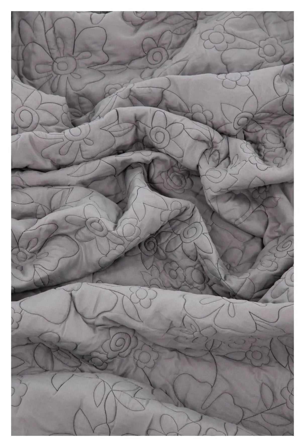 Niki Sengetæppe 180x260 - Lysegrå - Unoliving.com