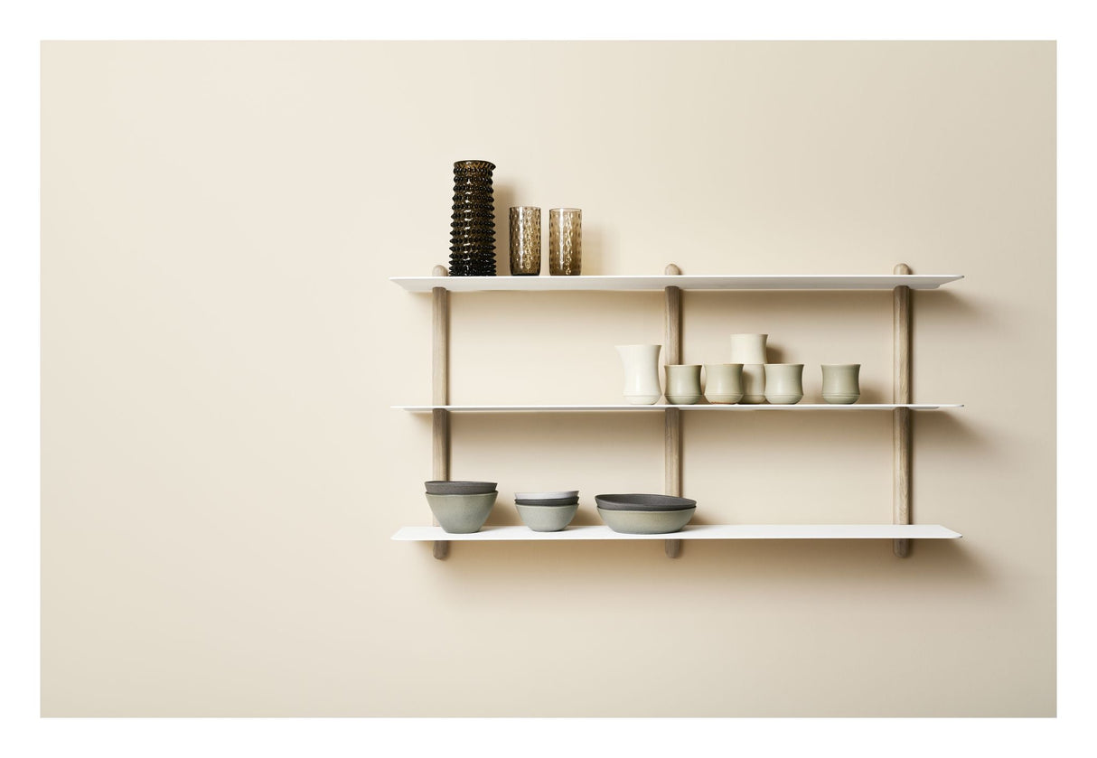 Nivo hylde D, Stor, lys eg/hvid - Unoliving.com