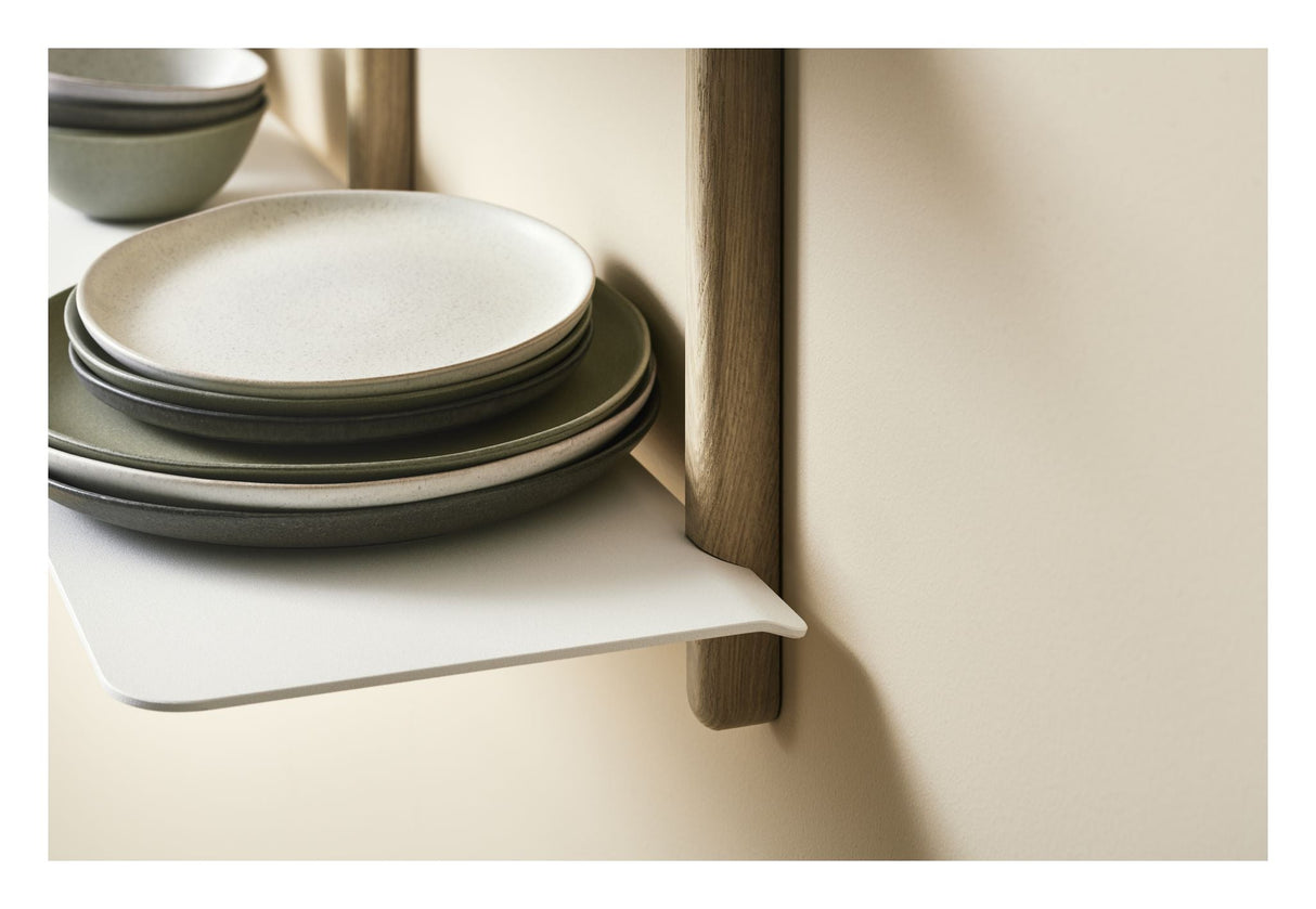Nivo hylde D, Stor, lys eg/hvid - Unoliving.com