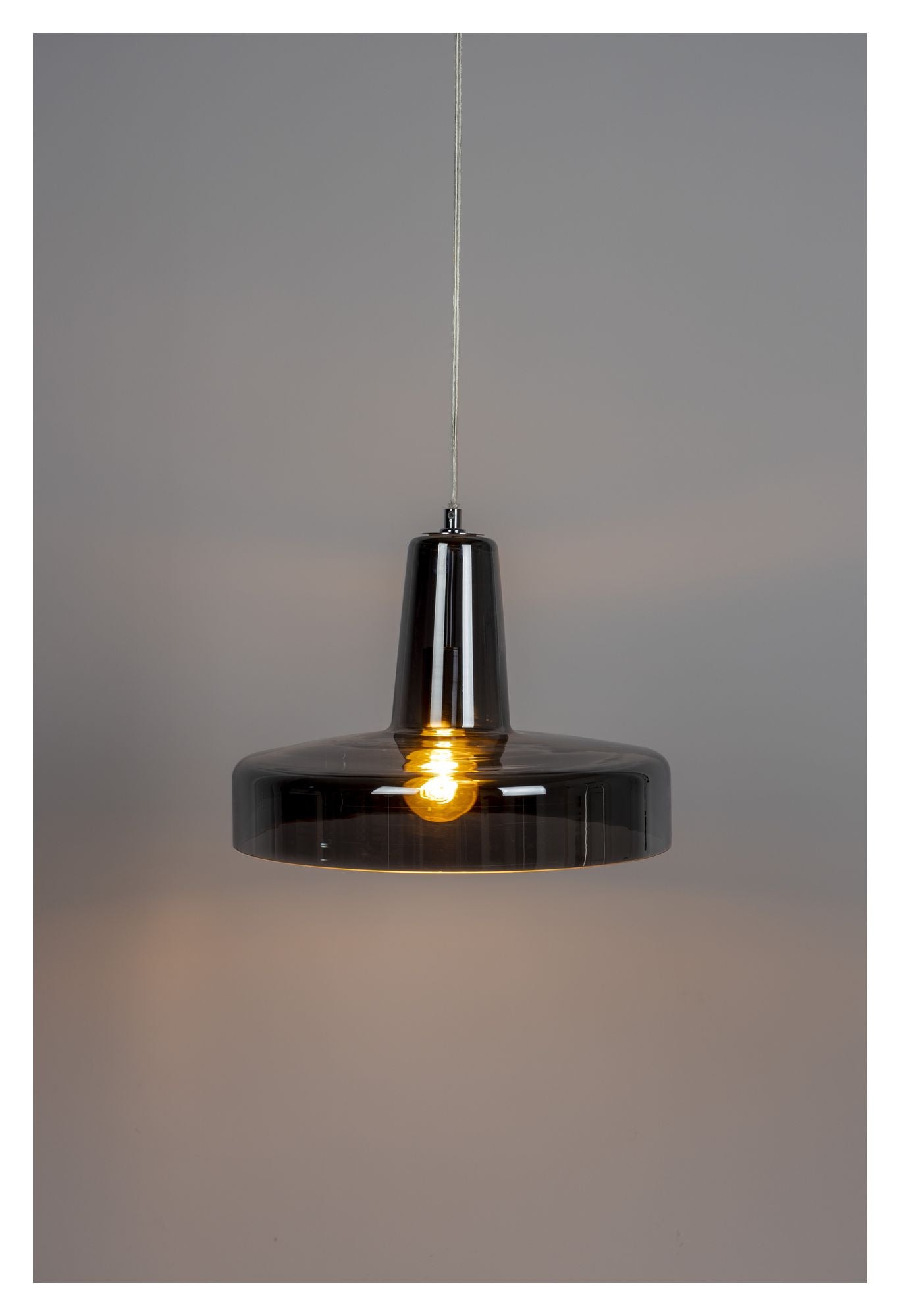 Nixon Pendel, Ø35, Røgfarvet glasskærm - Unoliving.com