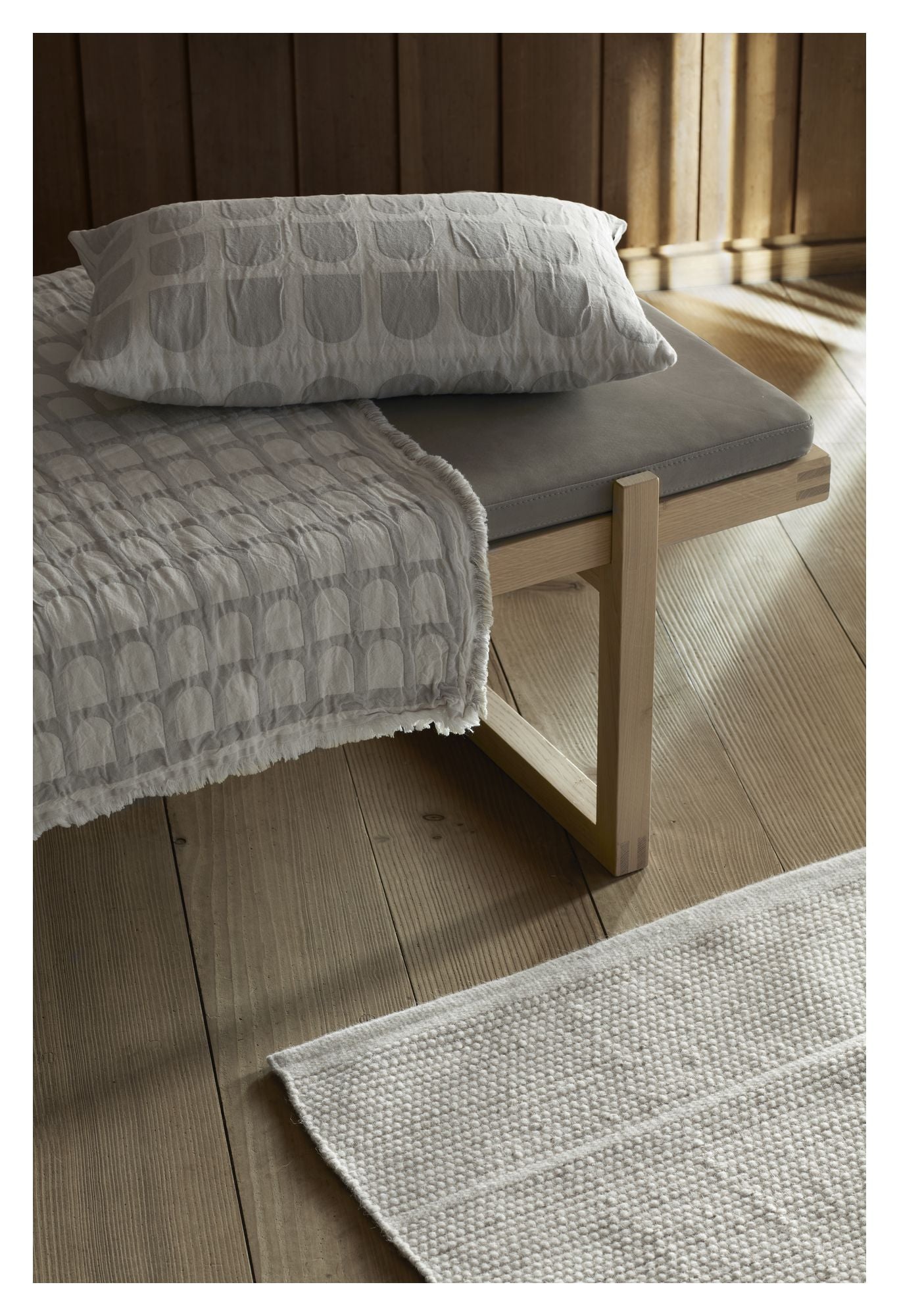 Oru Loom Gulvtæppe, Off-White 140x200 - Unoliving.com