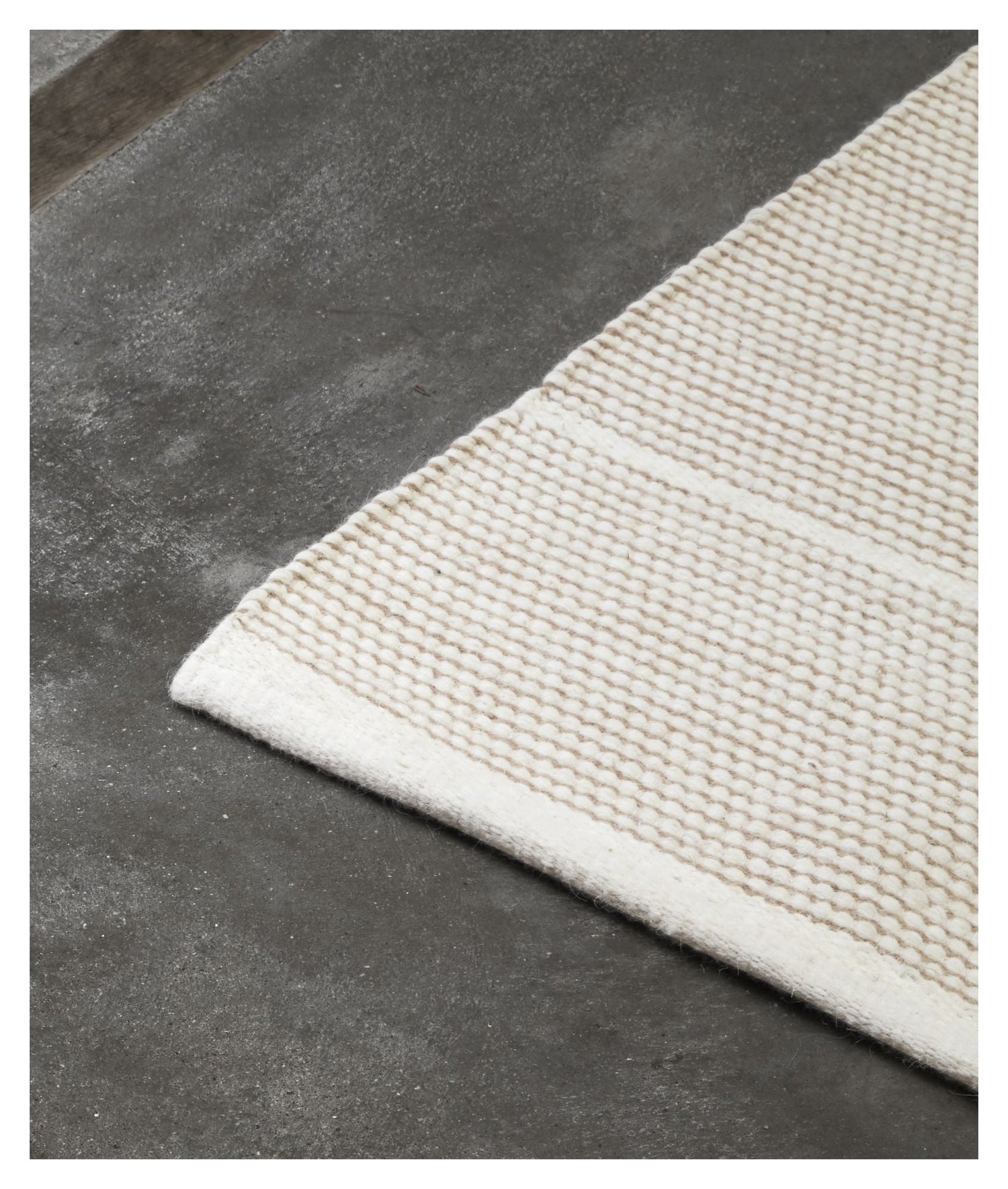 Oru Loom Gulvtæppe, Off-White 200x300 - Unoliving.com