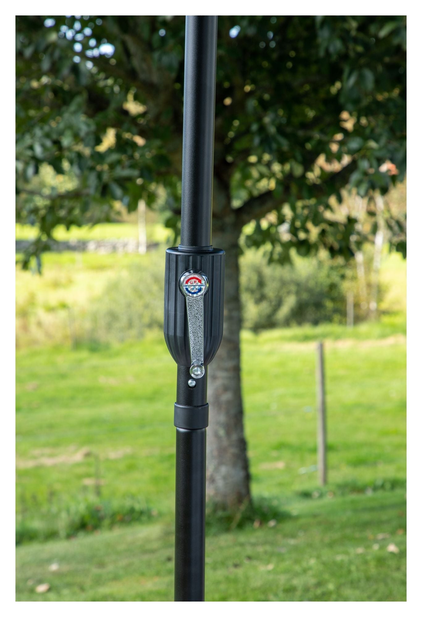 Palmetto Parasol m. tilt - Sort - Unoliving.com