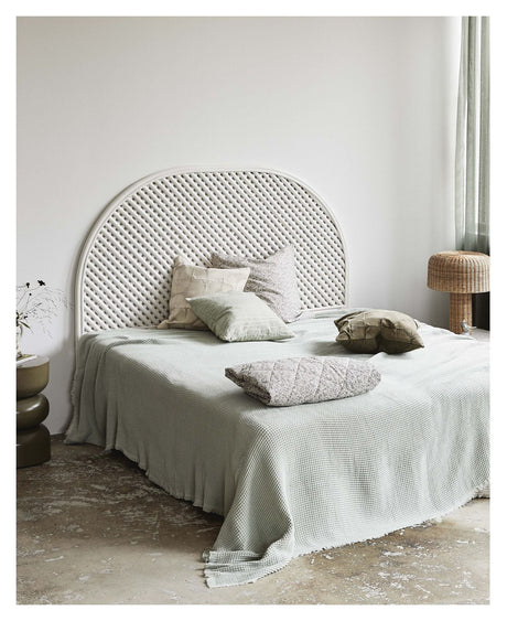 Phai Sengegavl, Hvid Rattan - Unoliving.com