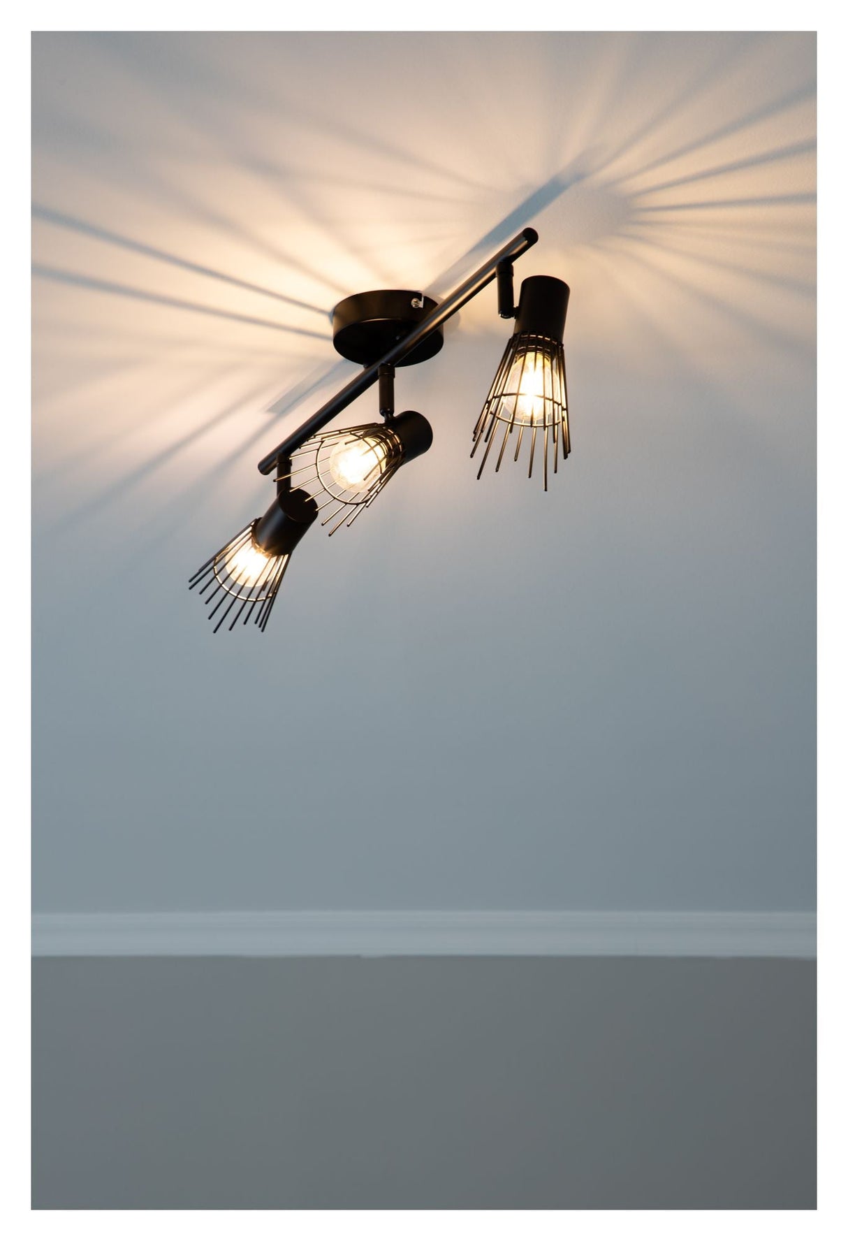 Pico Væglampe L48,5xW15xH15, Sort - Unoliving.com