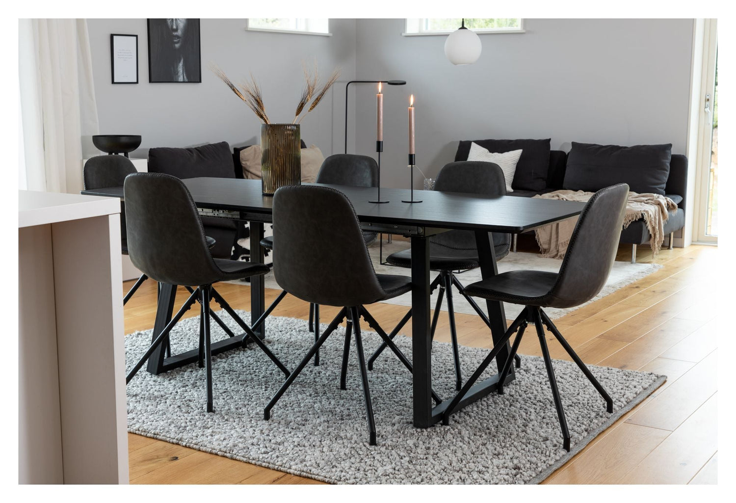 Polar Spisebordsstol m. drej, Sort PU, Sorte metalben - Unoliving.com