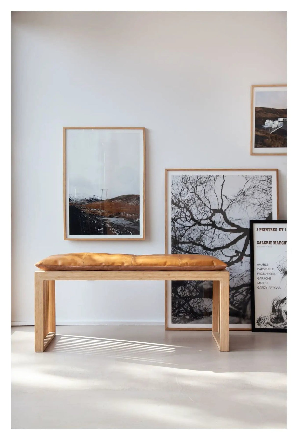 Rib Bænk Bambus med Lysebrun læderhynde, B: 104cm - Unoliving.com