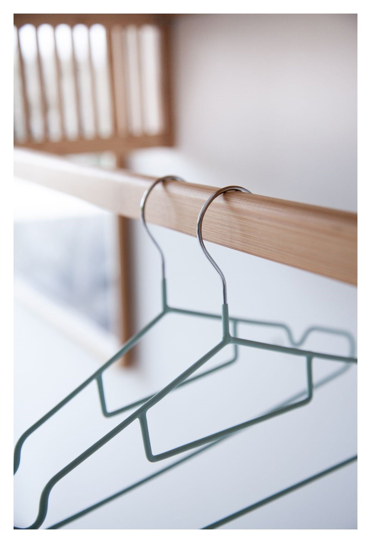 Rib garderobehylde lille, vertikal karb, Bambus, B:45cm - Unoliving.com