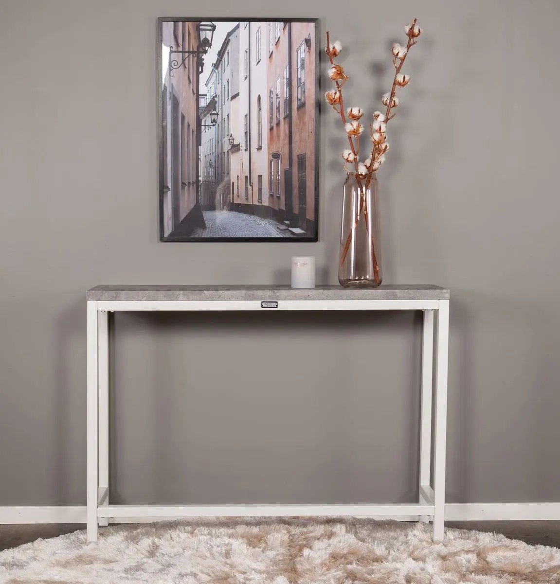 Rise Sidebord - Beton-look/Hvide Metalben, 110x30 - Unoliving.com