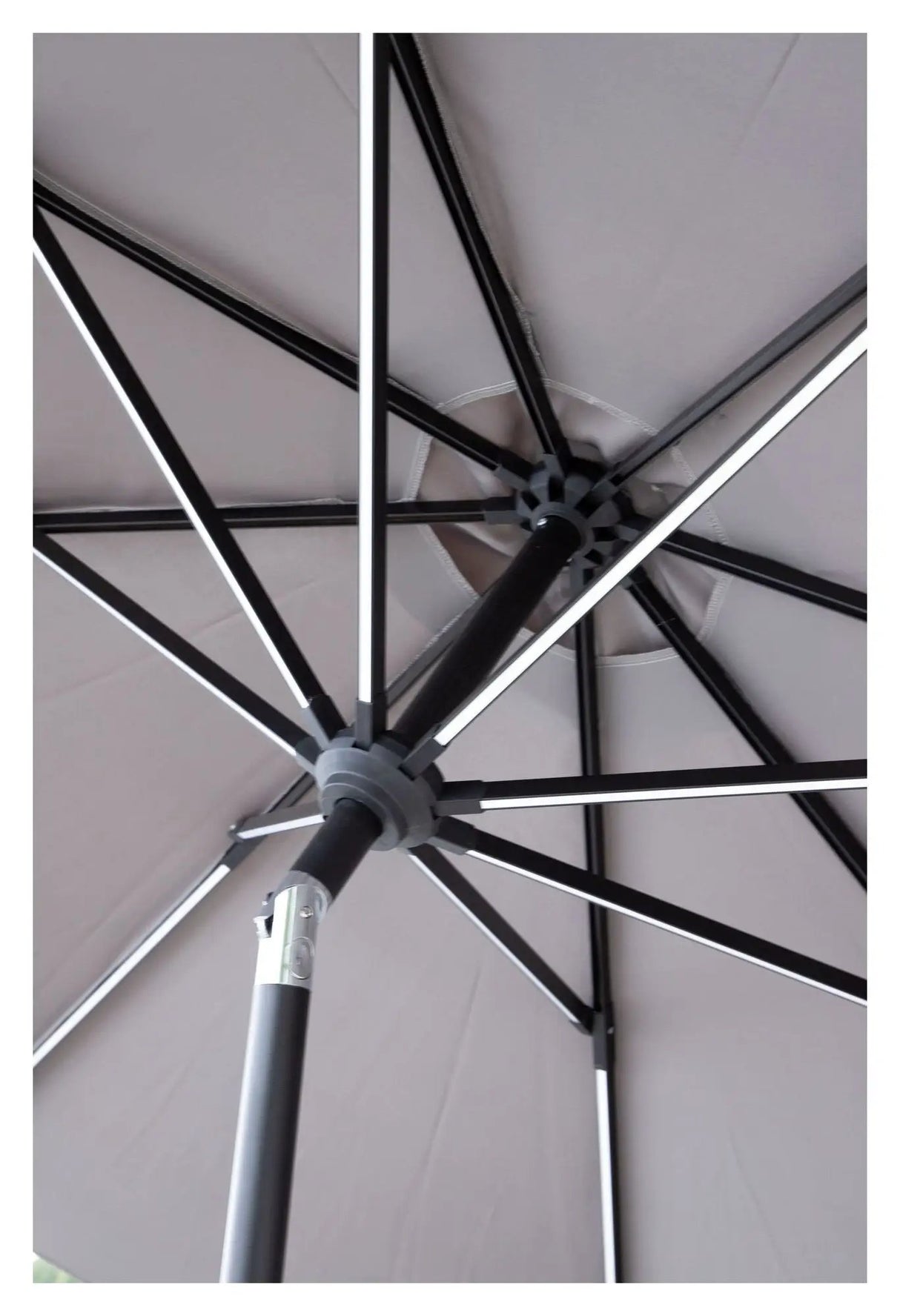 Sabal Parasol m. LED lys - Grå - Unoliving.com