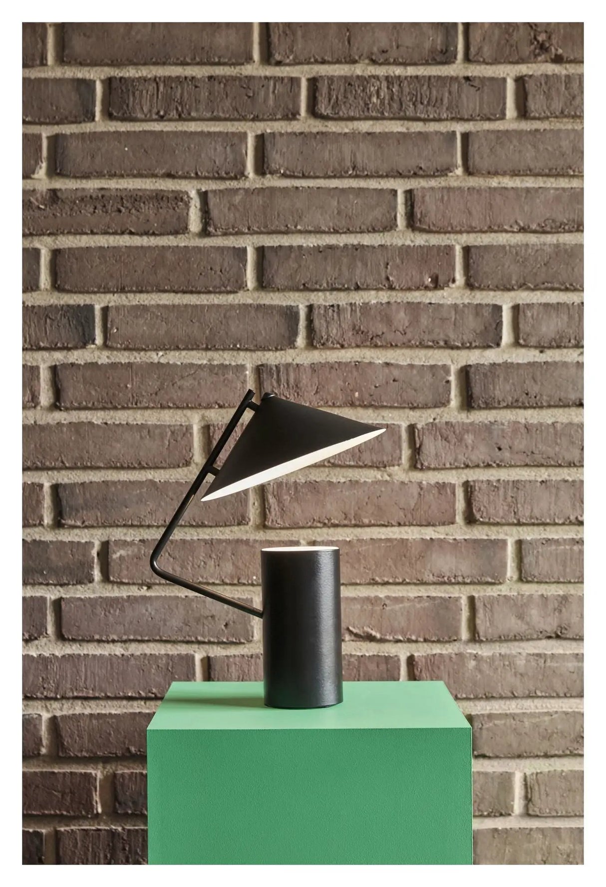 Sen Bordlampe i sort metal