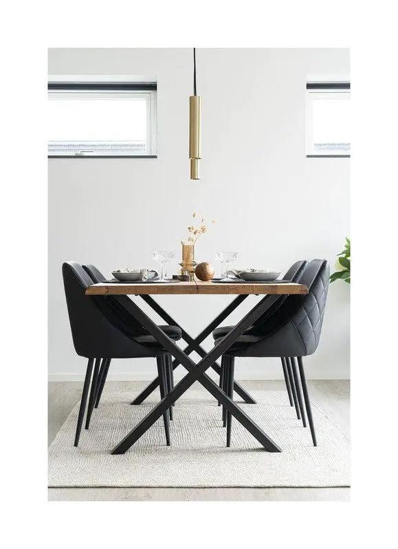 Toulon Spisebord m. bølget kant, Olieret Eg, 140x95 - Unoliving.com