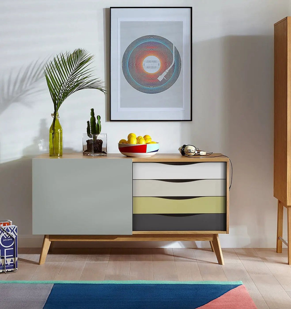 Woodman - Avon Skænk m/farvede skuffer - Abbey - Unoliving.com