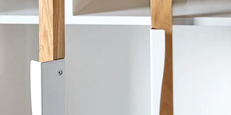 Woodman - Avon Vitrineskab - Lys træ - Unoliving.com
