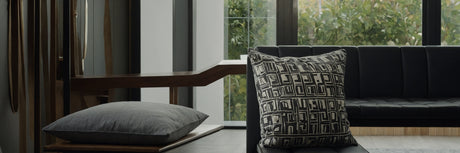 Indret hjemmet med en elegant sort bænk - UNOLIVING