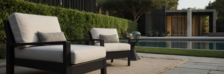 Skab et stilrent og moderne look med sorte havestole - UNOLIVING