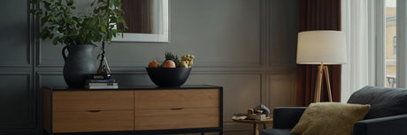 Skarpt udtryk med en sort kommode - UNOLIVING