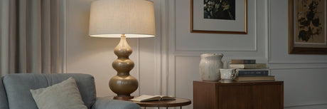 Giv hjemmet mere lys med en bordlampe i hvid - UNOLIVING