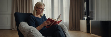 Pift stuen eller rummet op med en smart lænestol i sort - UNOLIVING