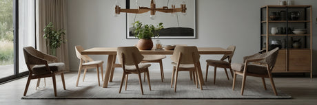 Moderne look og nem vedligeholdelse med spisebordsstole i plast - UNOLIVING