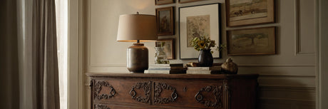 Tilfør boligen rustik look med en brun kommode - UNOLIVING