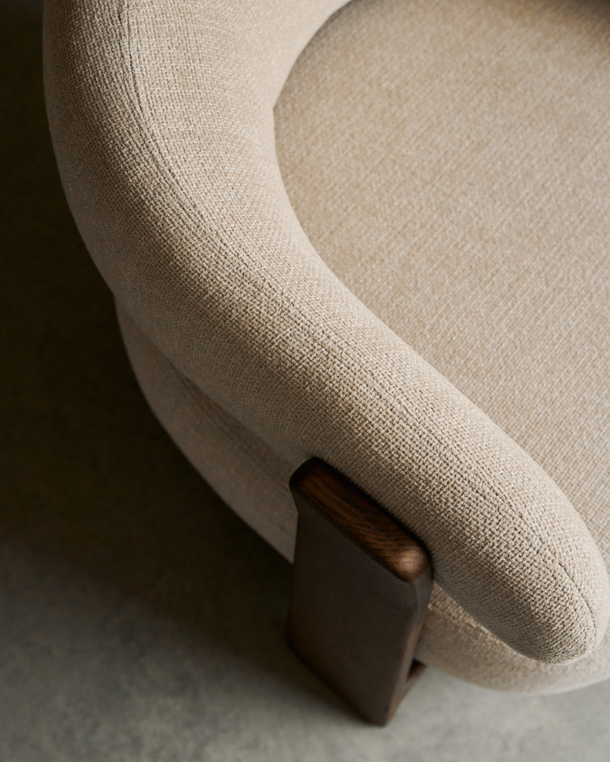 Granite Lænestol, Beige/Valnød
