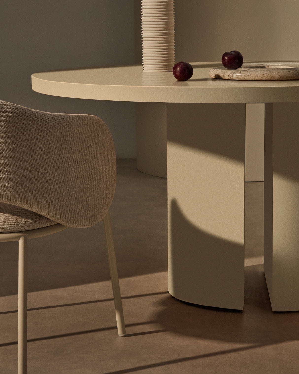 Nealy Bord Ø150 Cm, Lakeret Mdf