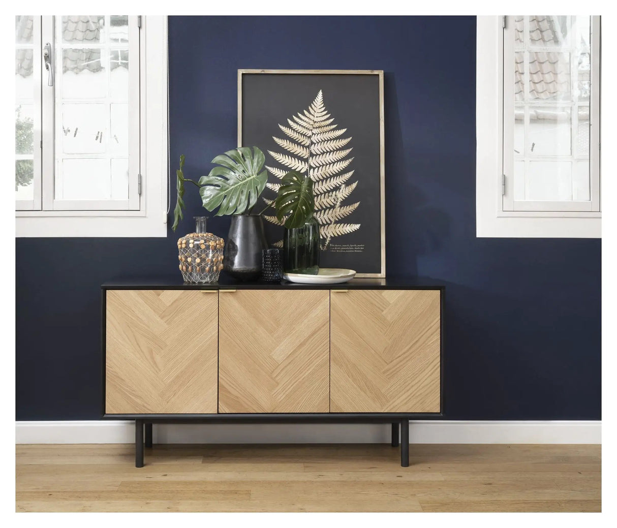 Calvi Herringbone Skænk m. 3 låger - Natur/Sort, B150