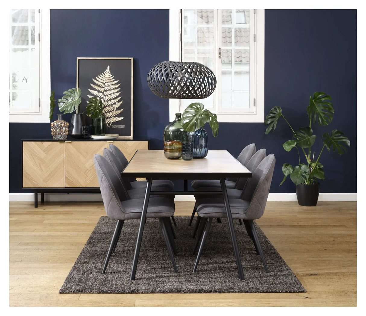 Calvi Herringbone Skænk m. 3 låger - Natur/Sort, B150