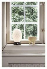 Halo Design TWIST Bordlampe, Opal, Sort