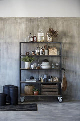 House Doctor Høj Reol m. 4 hjul Natur/Sort - Unoliving.com