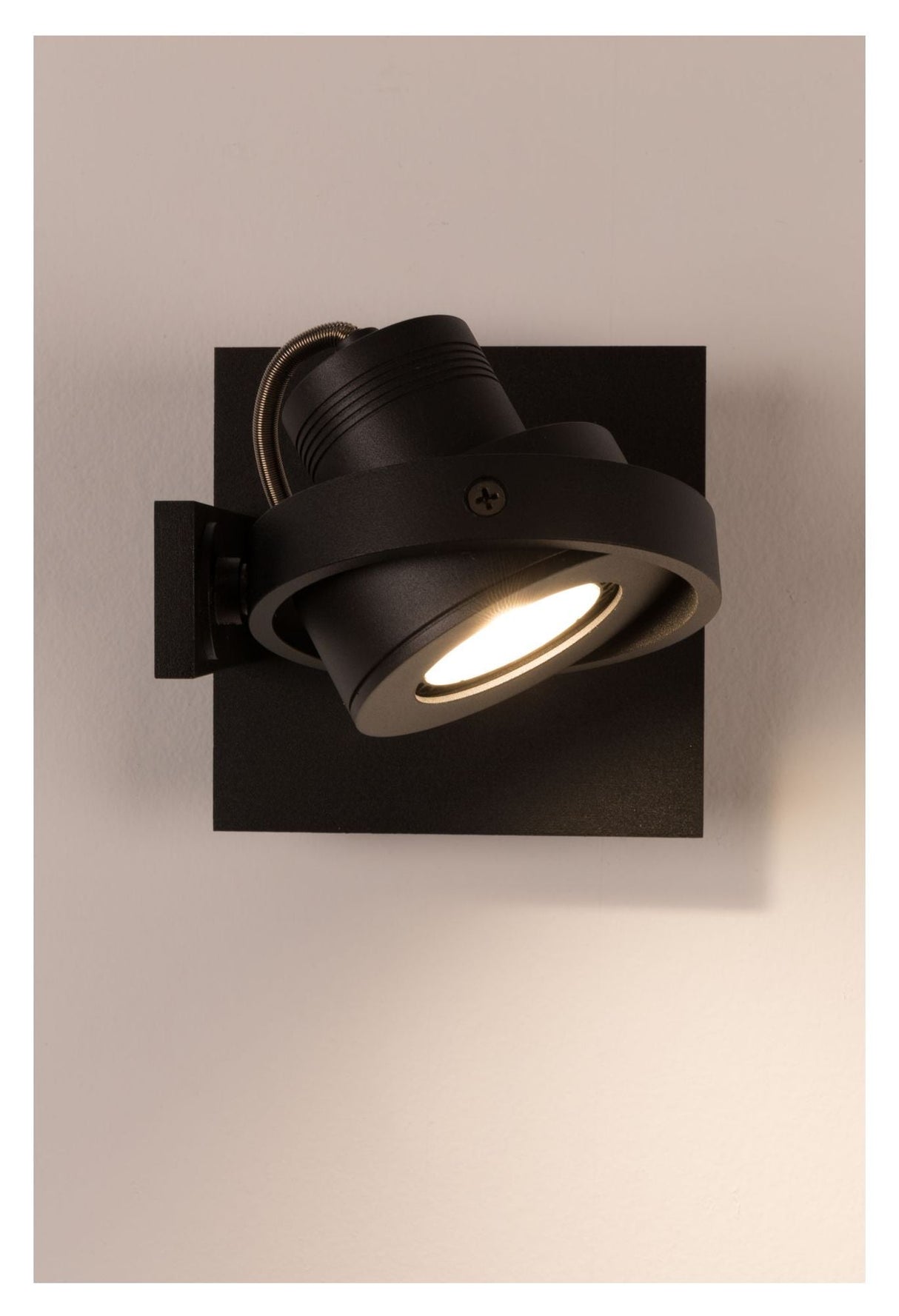 Luci-1 spot, sort - Unoliving.com
