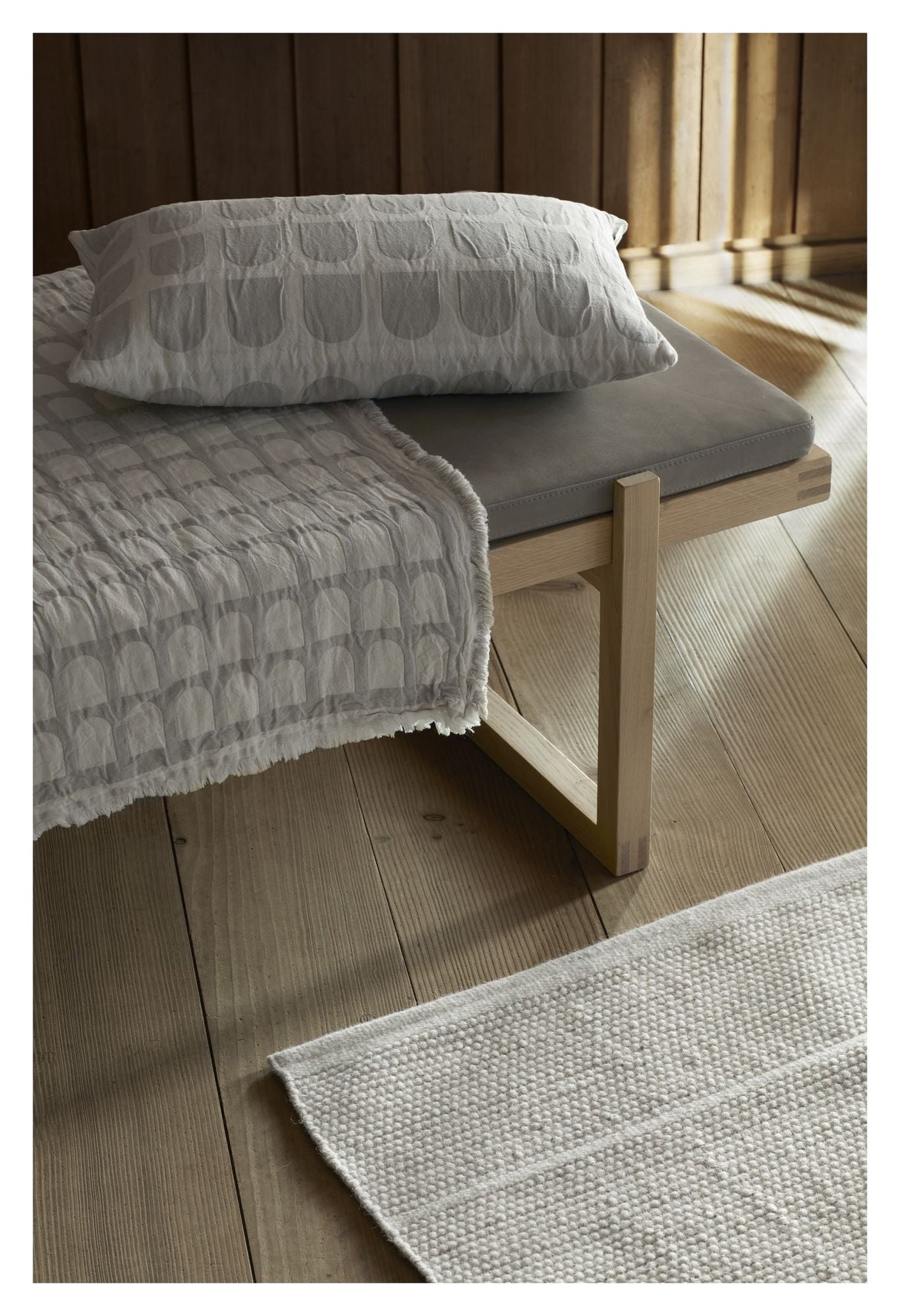 Oru Loom Gulvtæppe, Off-White 140x200 - Unoliving.com