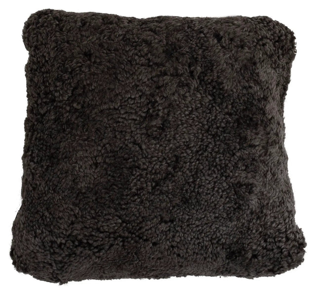 Pude af Premium NZ krøllet lammeskind - Cappuccino, 40x40