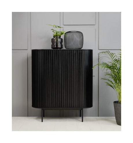 Siena Kabinet, Sort eg